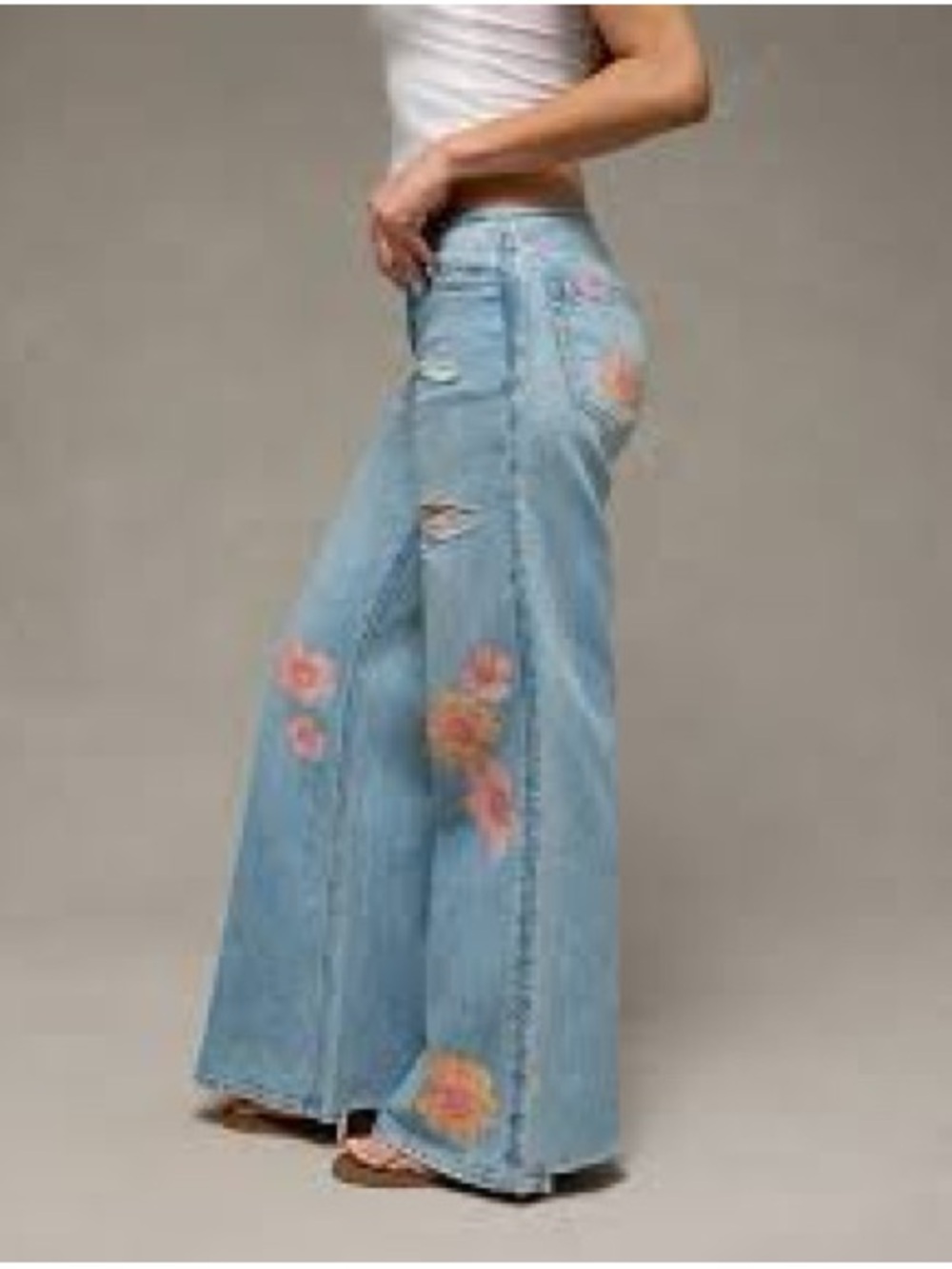 American Eagle AE Super Low-Rise Baggy Flare Floral Jean Size 18 - Picture 4 of 12